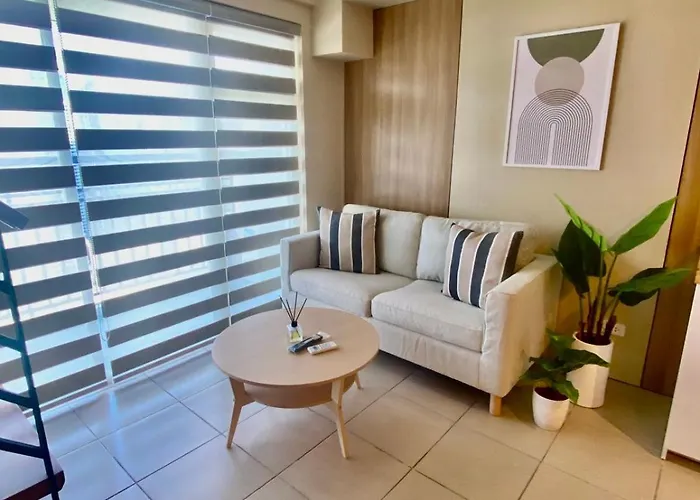 Penthouse Loft With Balcony Unit 3315 Manila